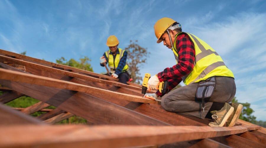 Professional gutter cleaning in Kingman, IN